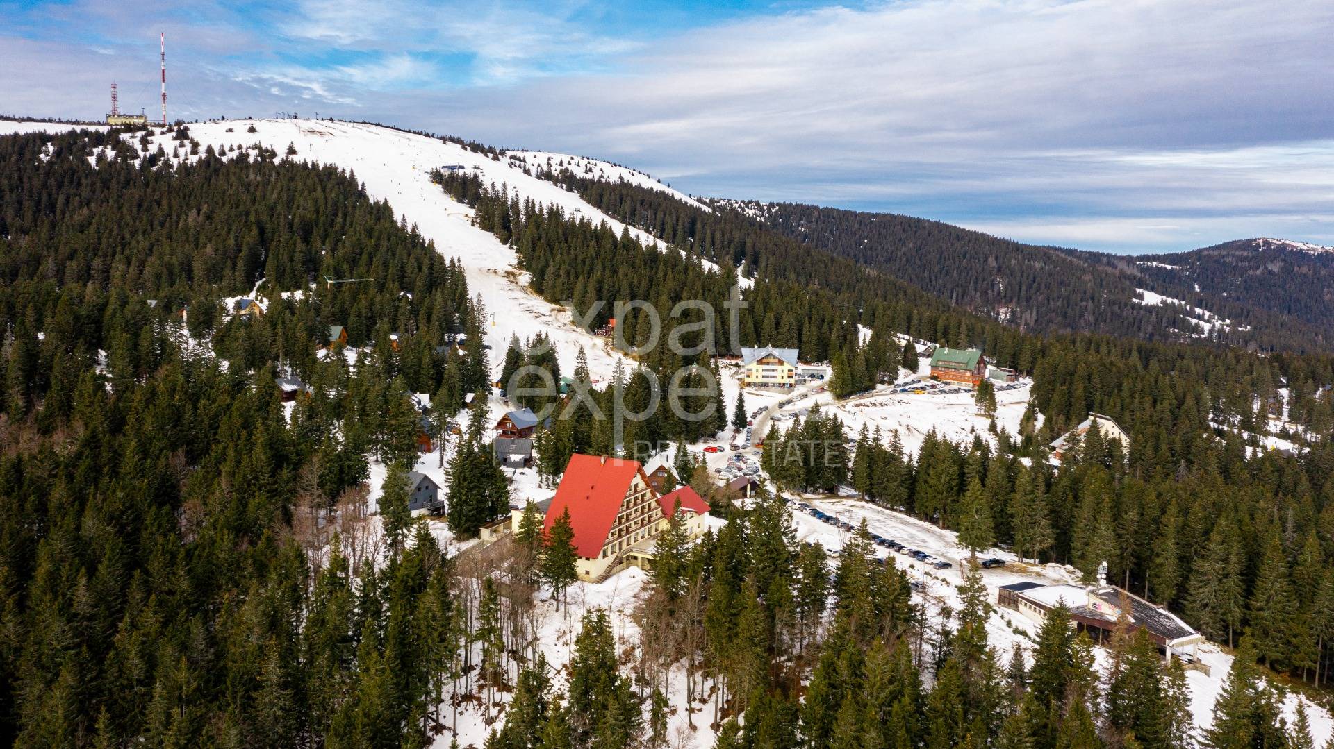hotel martinské hole s projektom na apartmánový dom, pozemok 2425 m2