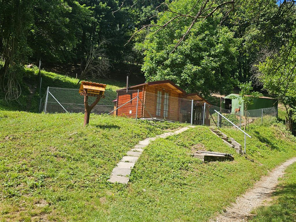 predaj rekreačný pozemok 2x chatka vápeník, vrbovce, okres myjava