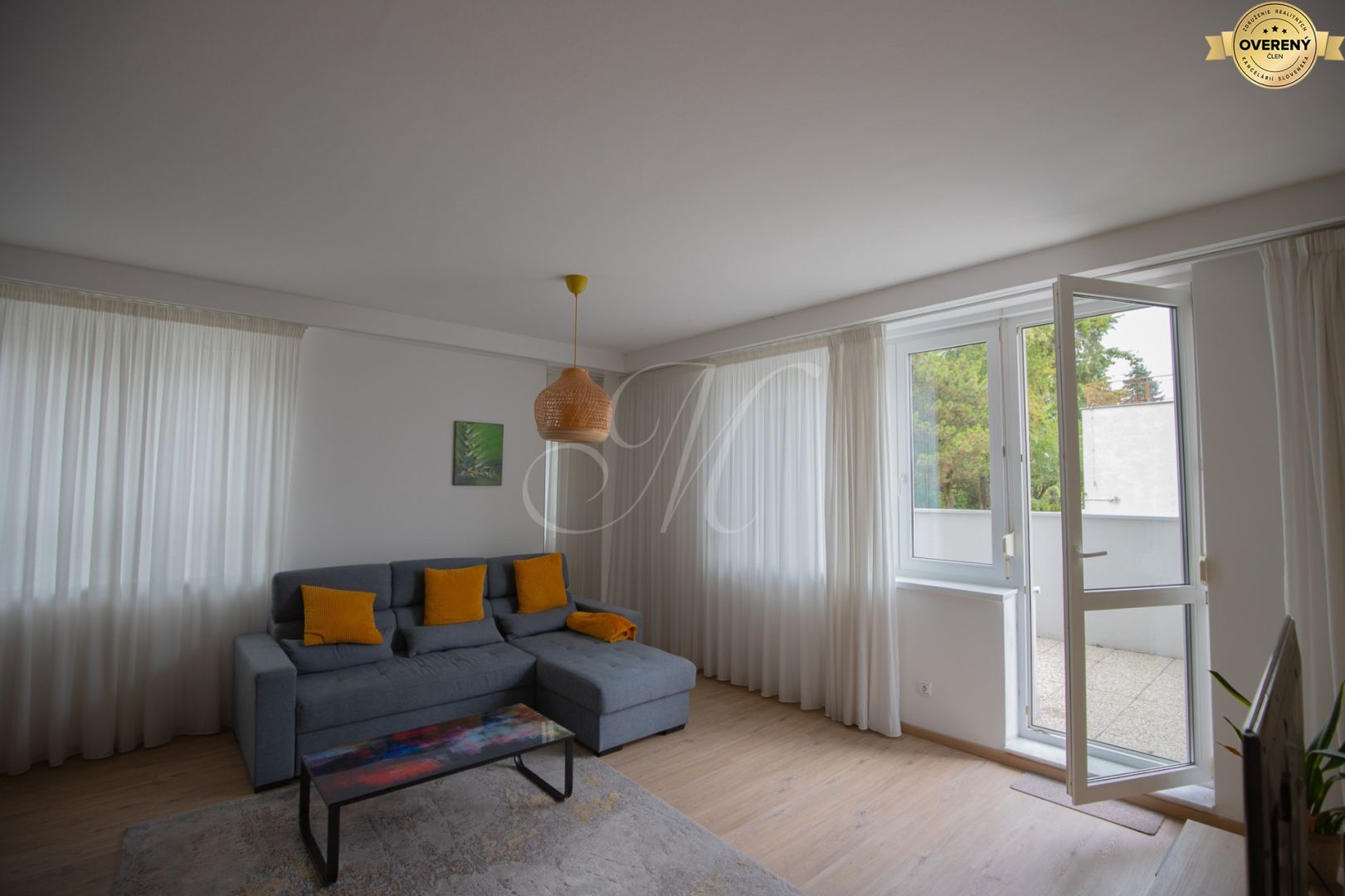 metropolitan priestranný 4i byt s balkónom, horský park