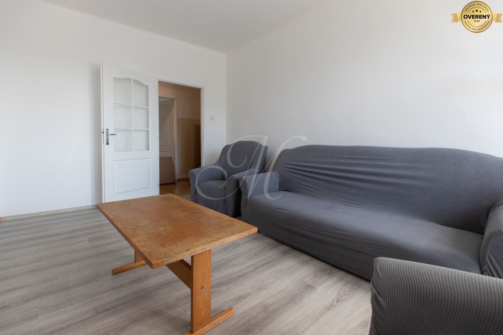 metropolitan priestranný 3i byt s balkónom, ostredky