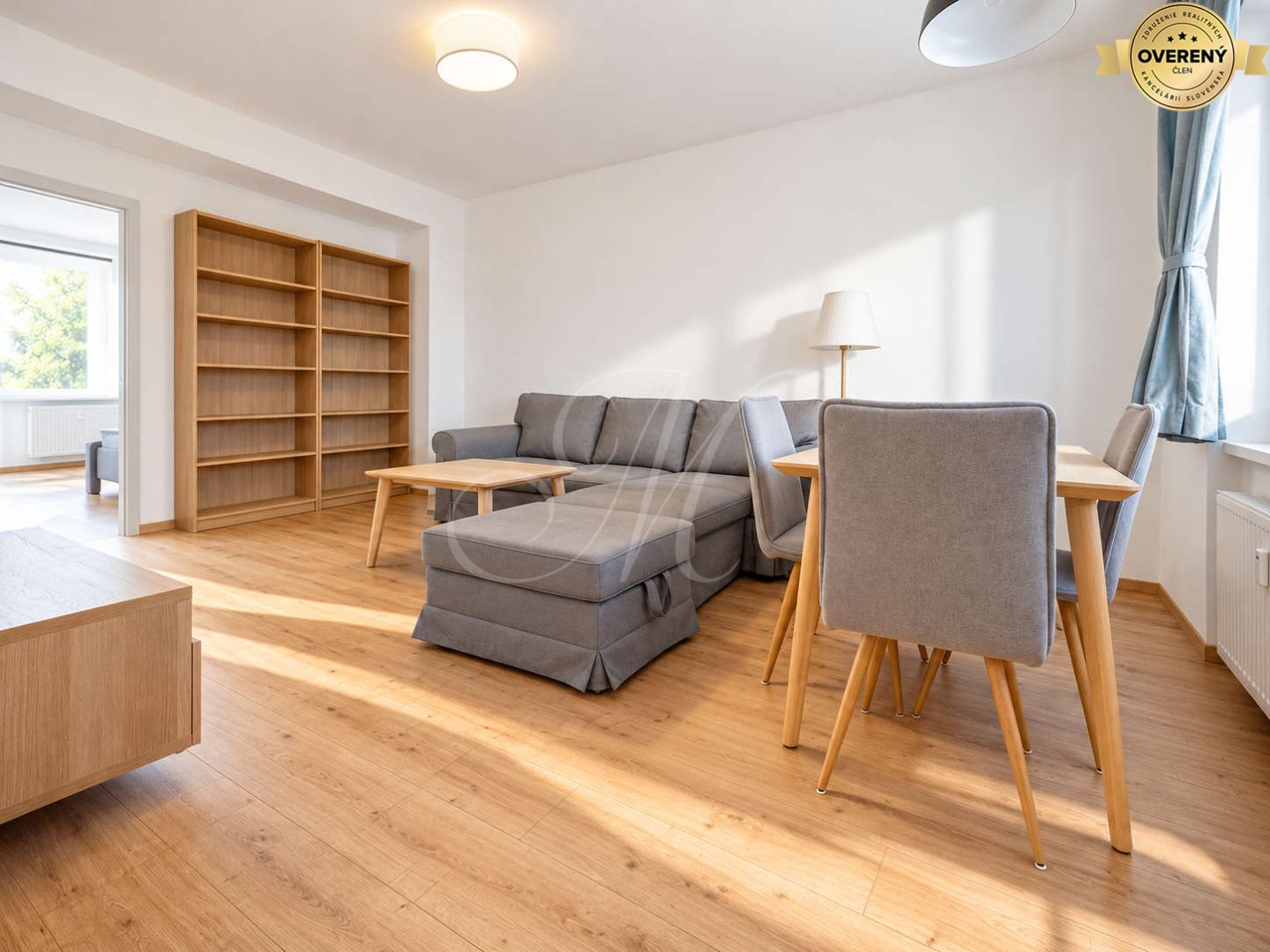 metropolitan svetlý 3i byt s balkónom, nové mesto