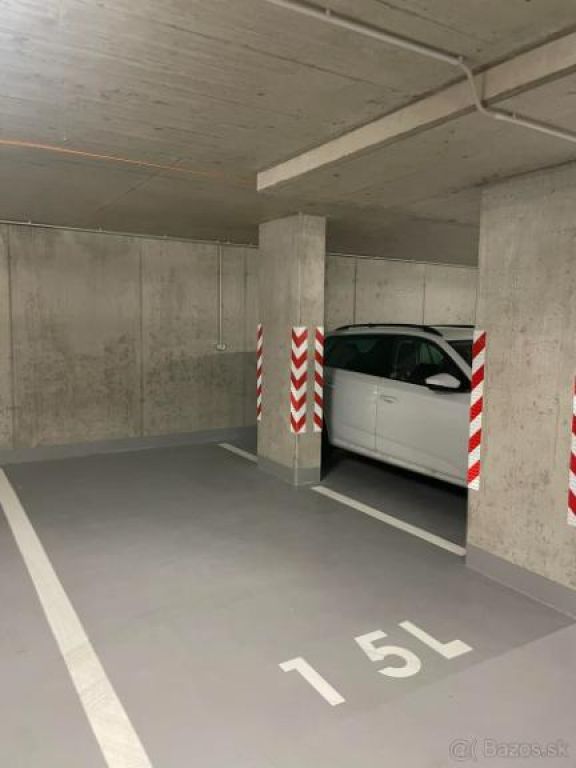 hraničná parkovacie miesto nuppu