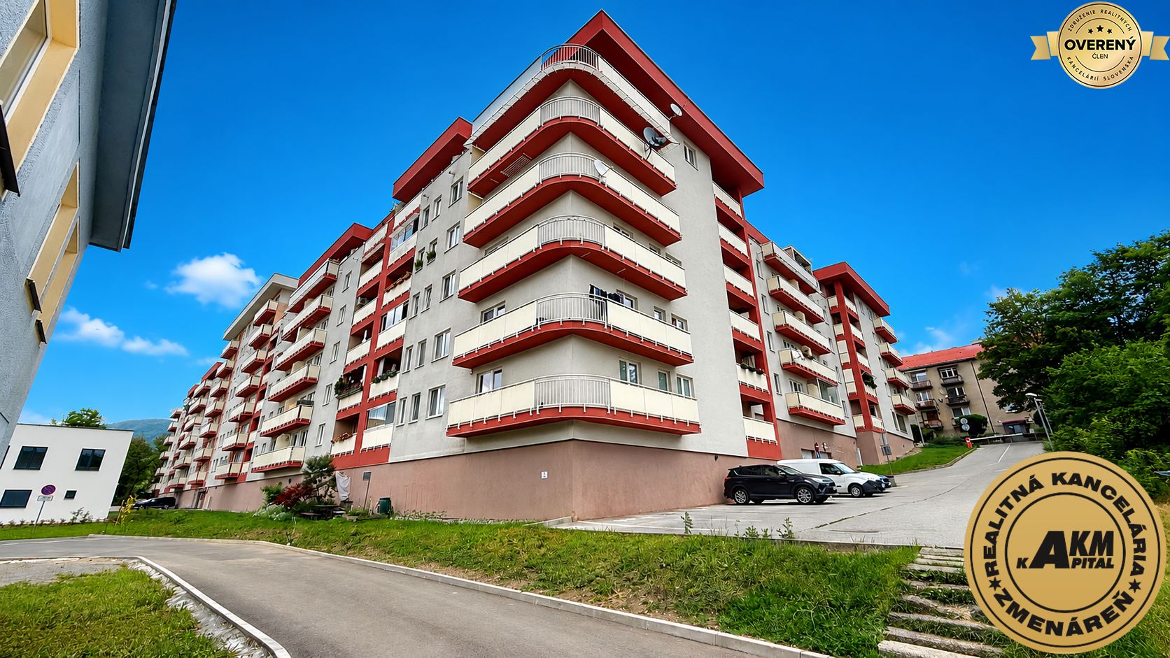 3 izbový byt 81m² 2 x balkón spolu 104m2 banská bystrica centrum