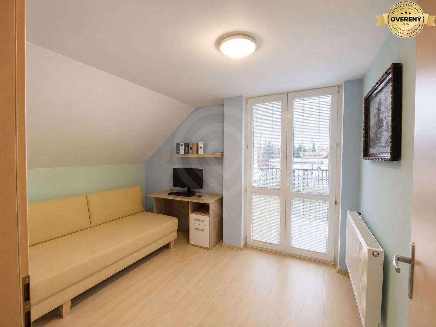 6 - izbový, dvojpodlažný rodinný dom - 200 m², na pozemku 439 m²