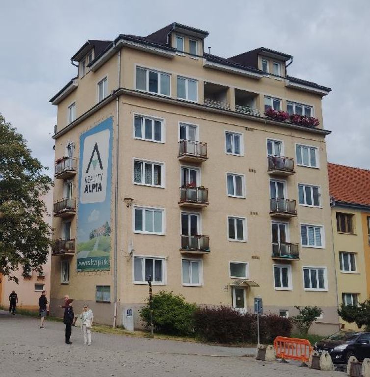 investičný 2-izbový byt v centre popradu 2 balkóny výhľad na tatry